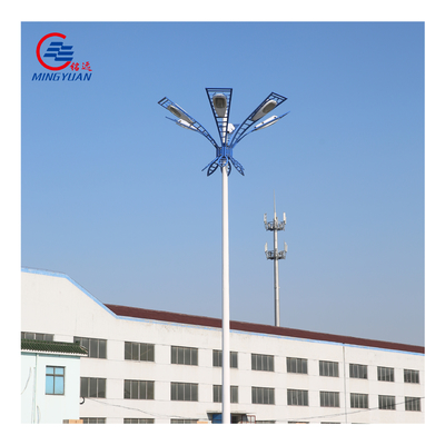 Đèn đường năng lượng mặt trời cao 15-55m Q235b Cực mạ kẽm với hệ thống nâng tự động