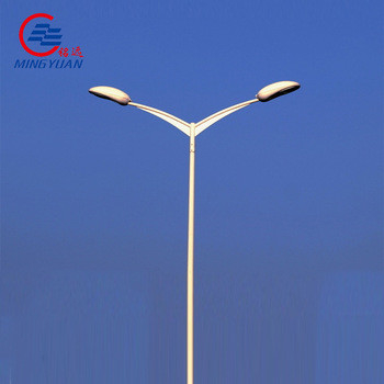 Đèn đường thép mạ kẽm Cực ngoài trời Đèn công viên cột cao Đèn LED năng lượng mặt trời ANSI